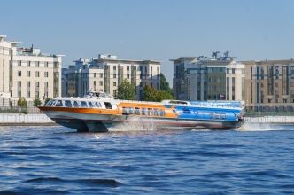 Подарки за поездку на «Метеоре»: акция на причале «Тучков мост»