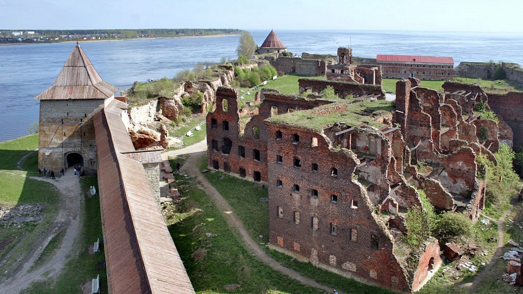 Экскурсионный круиз в крепость «Орешек» и музей «Прорыв»